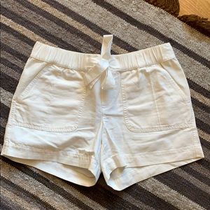Loft White Short Sz. 4